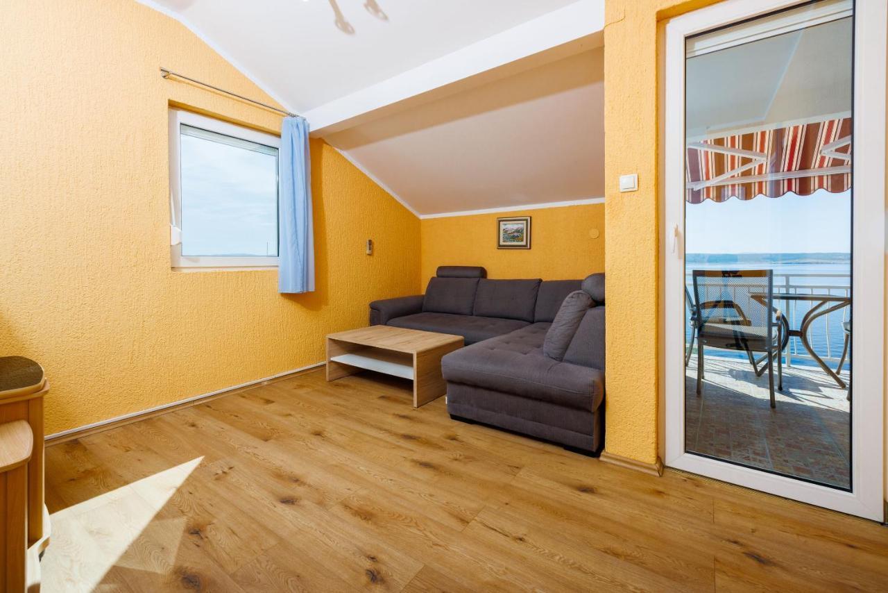 Apartment Davor Dramalj Exterior photo